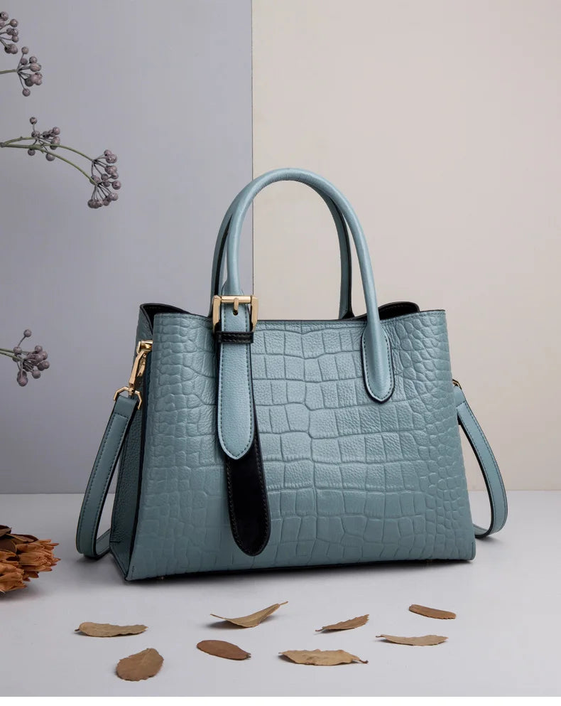 Women`s crocodile pattern sewing shoulder bag  European and American retro designer messenger bag  Simple large capacity handbag